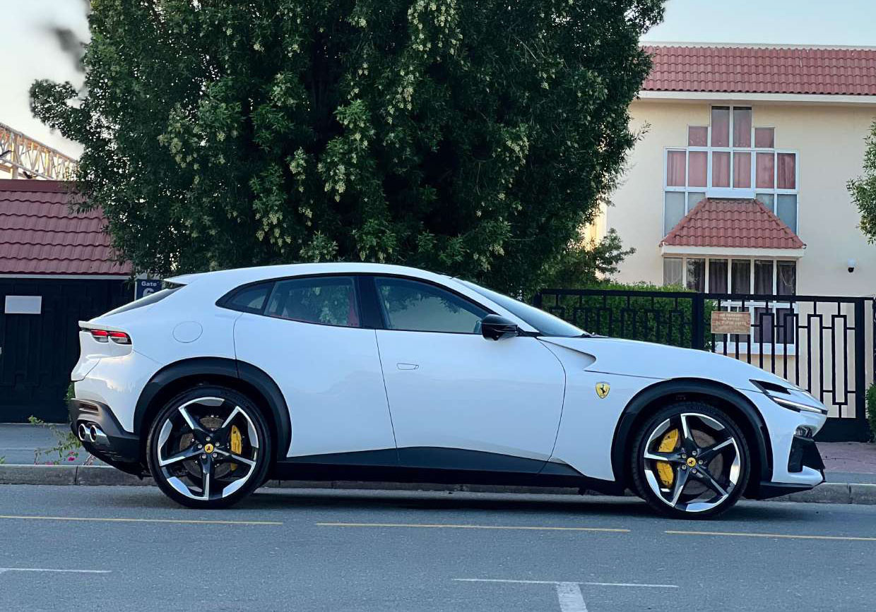 Ferrari Purosangue White  2024
