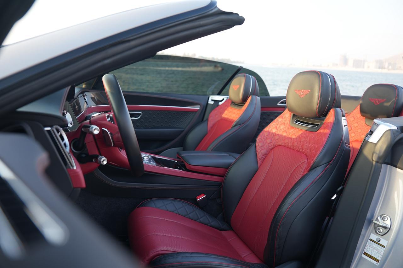Bentley Continental GTC Silver  2023