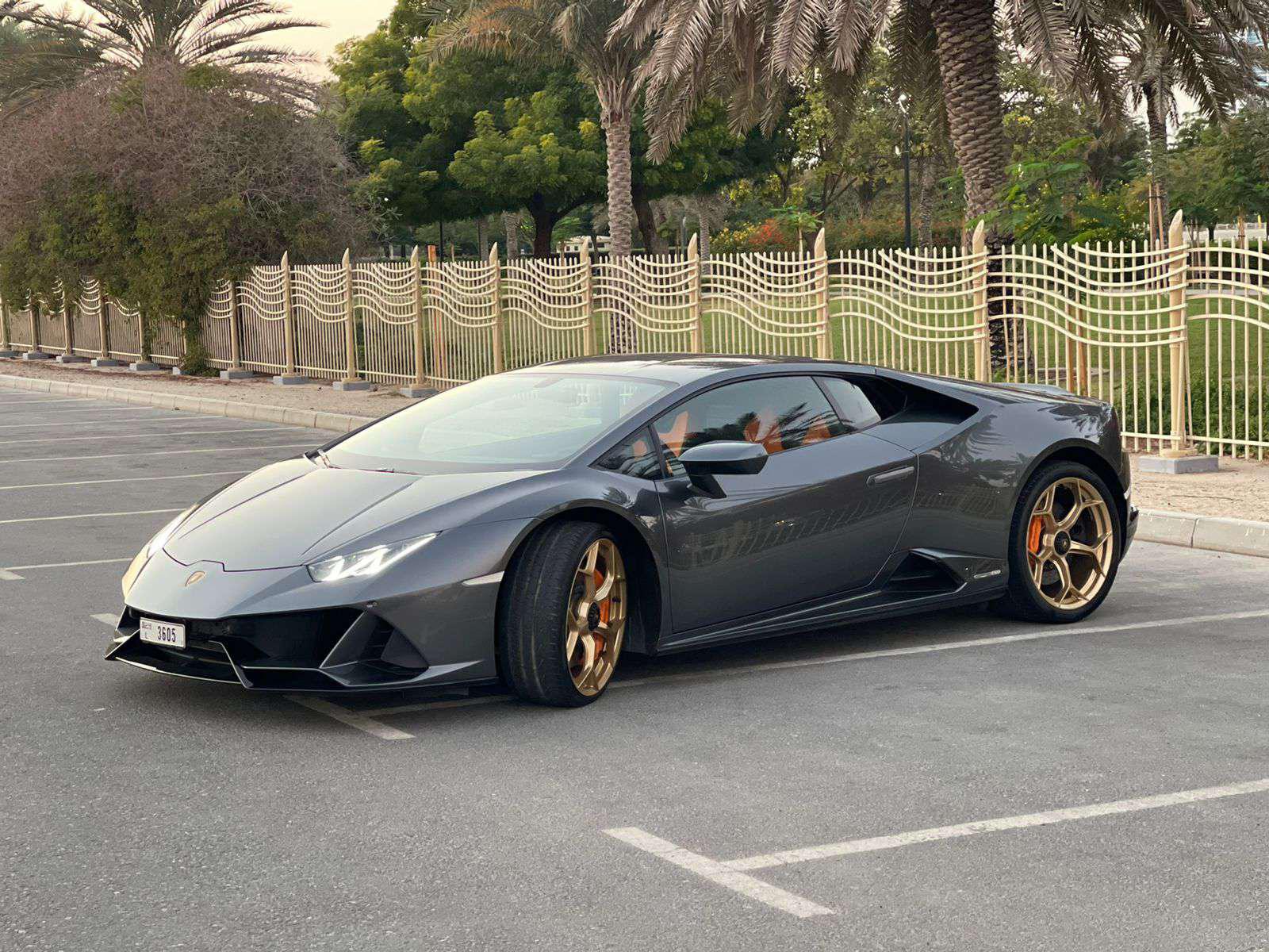 Lamborghini Huracan Evo Coupe grey Without Deposit   2022