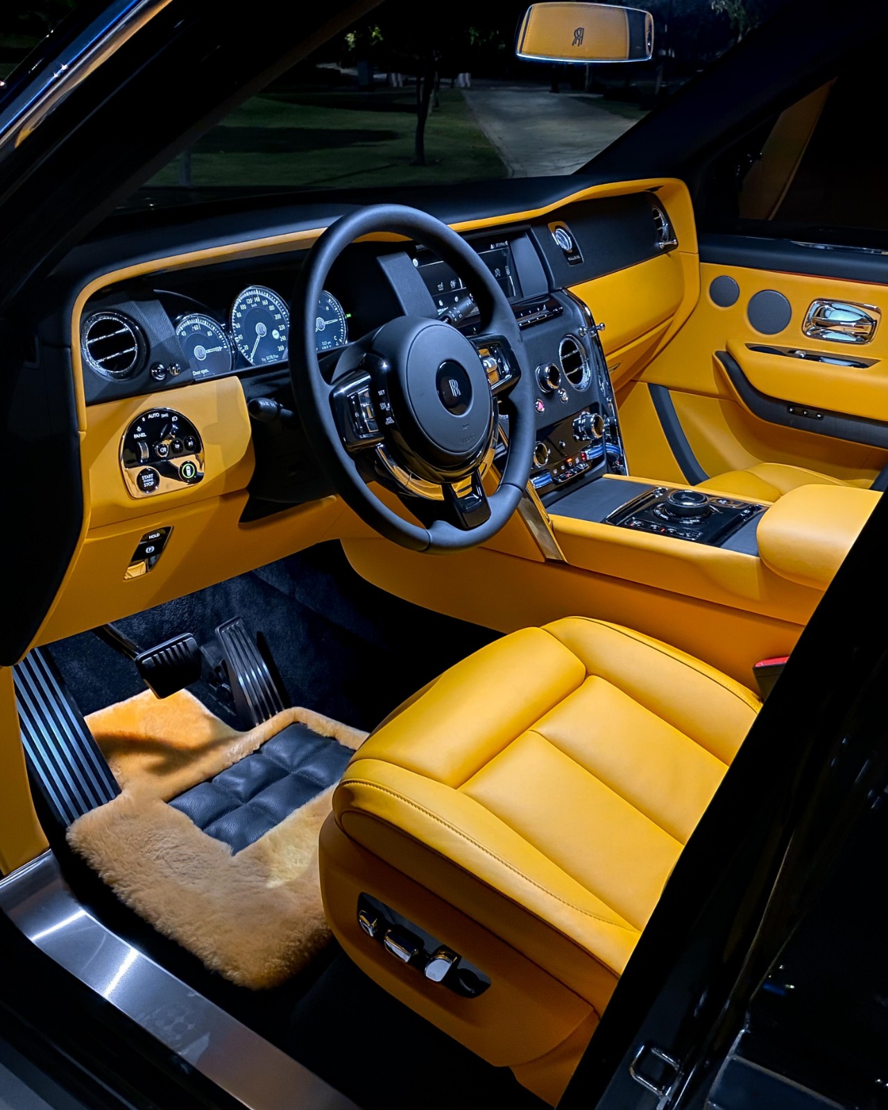Rolls Royce Cullinan Gcc Green  2024