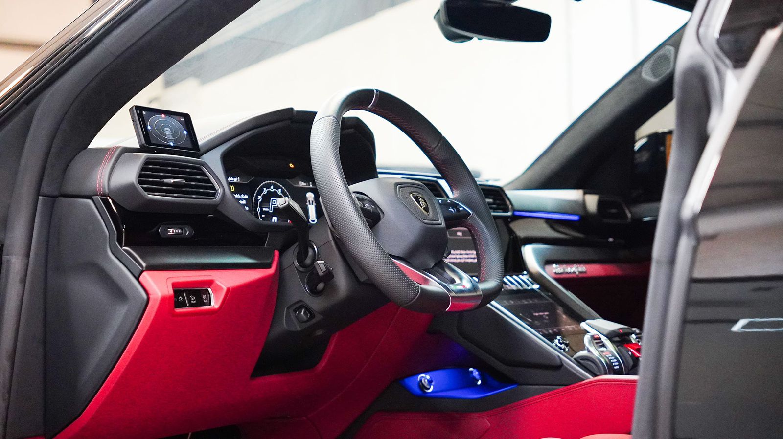 Lamborghini Urus Black Best Price  2023