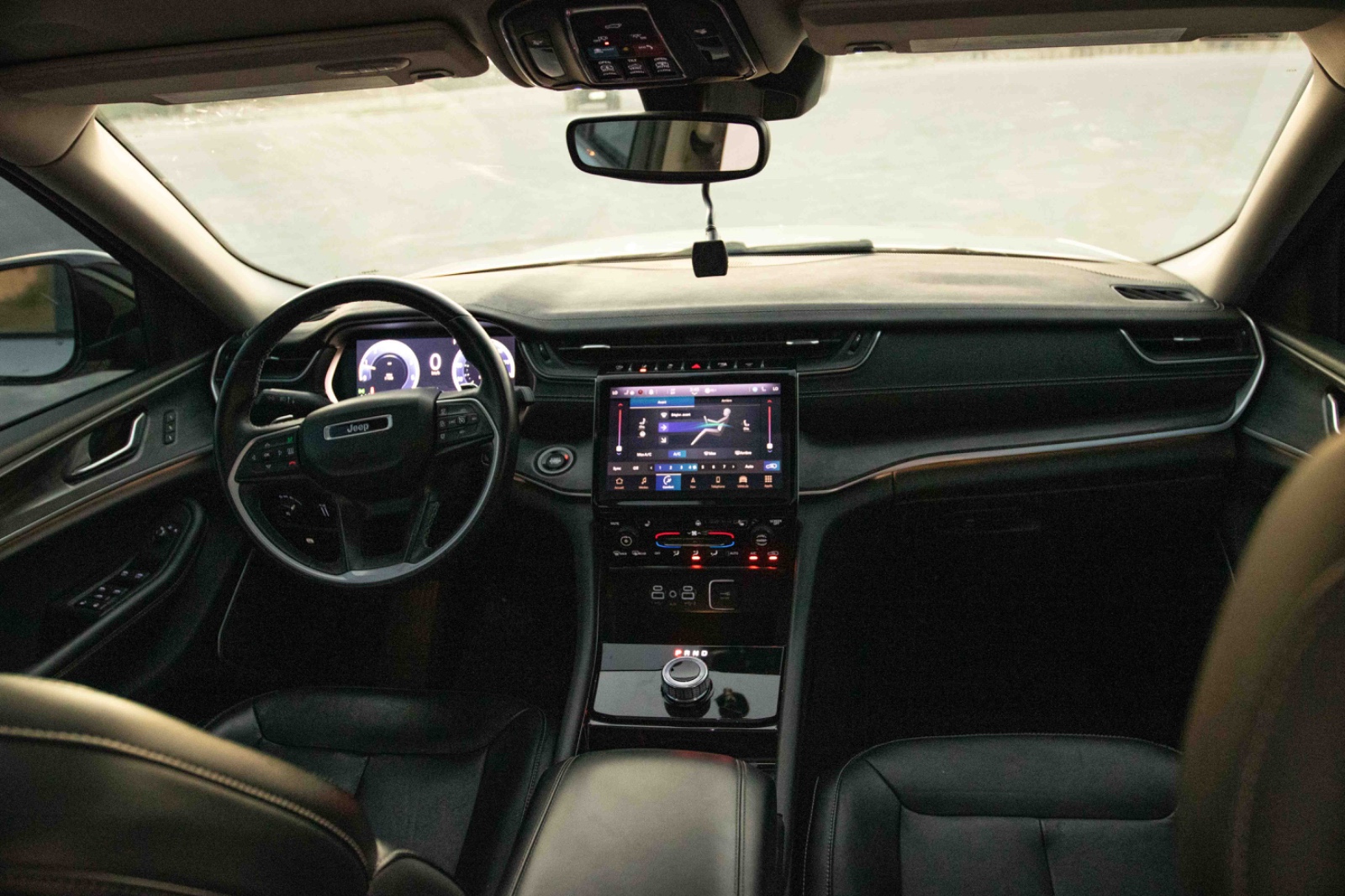 Jeep Grand Cherokee Silver  2025