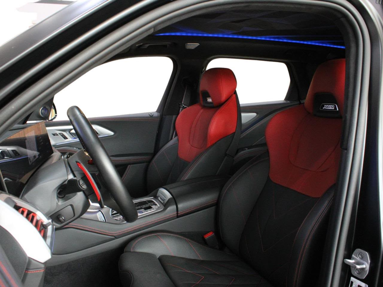 Luxury BMW XM High-Performance Black  2025
