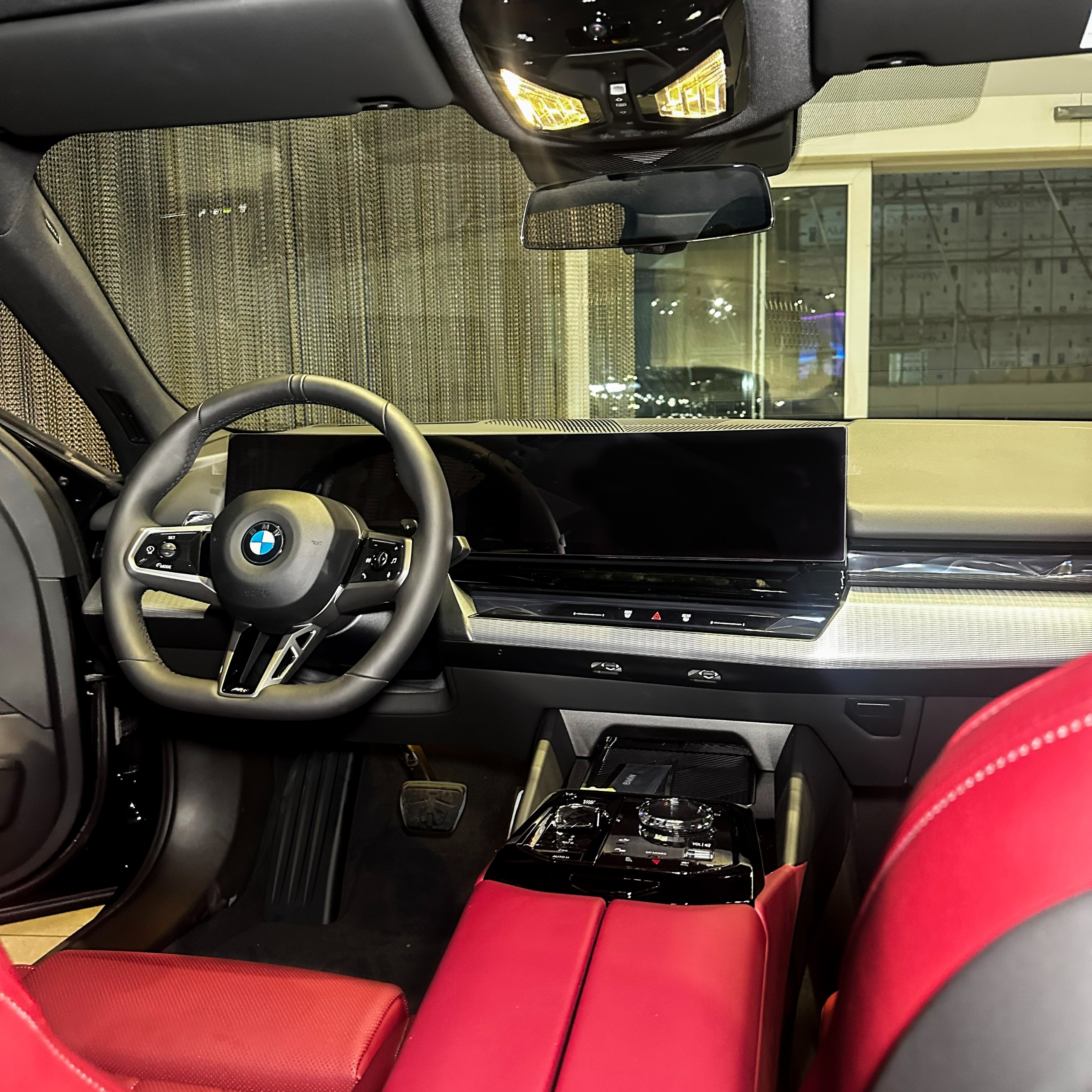 Luxury Cedan BMW 520i Black without Deposit  2026
