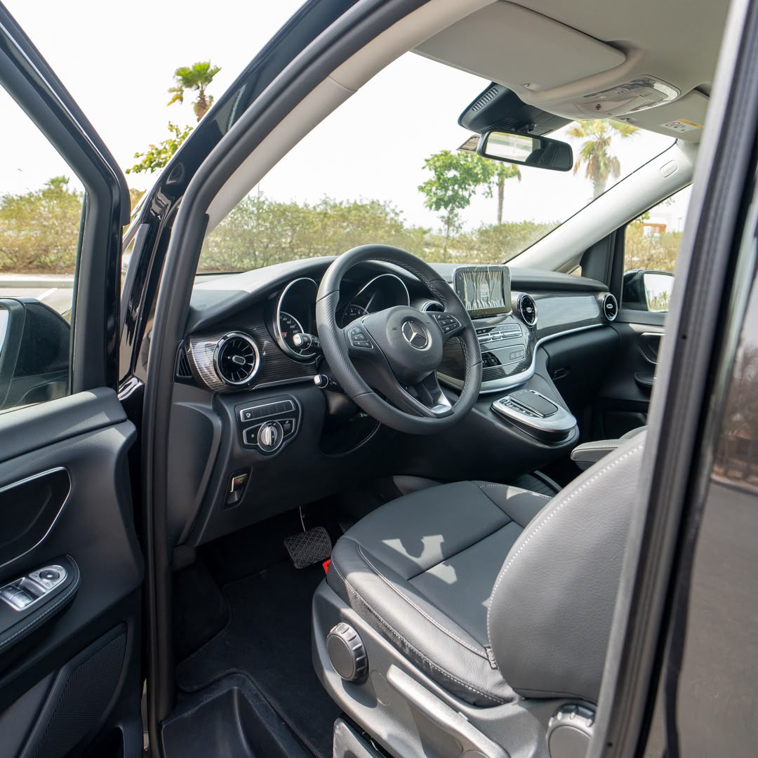 Hire mercedes vito black 7 seaters 2024 near me  2024