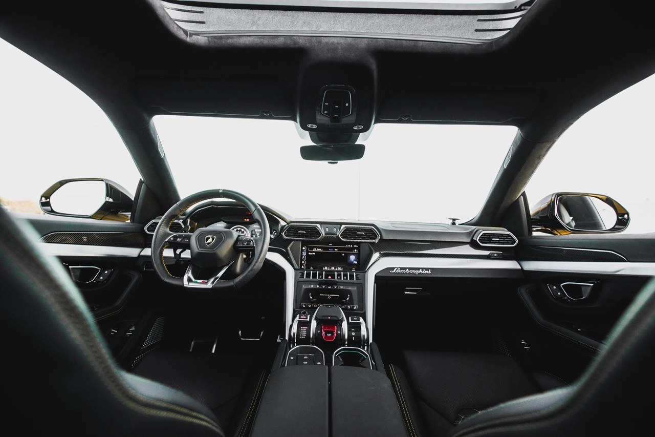 Rent Lamborghini Urus YELLOW 2021 in Dubai , UAE 