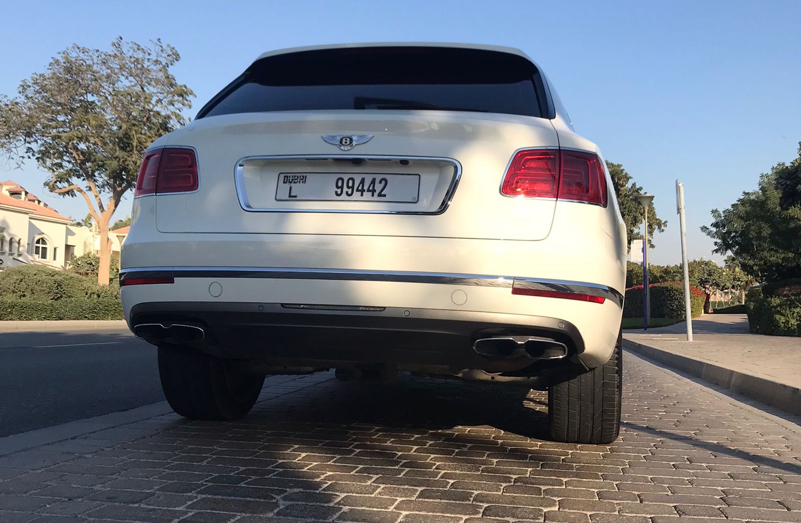 Rent Bentley Bentayga WHITE 2020 in Dubai , UAE 