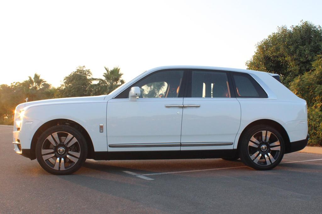 Rent Rolls-Royce Cullinan WHITE 2021 in Dubai , UAE 