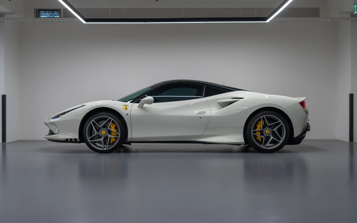 Rent Ferrari F8 WHITE 2022 in Dubai , UAE 