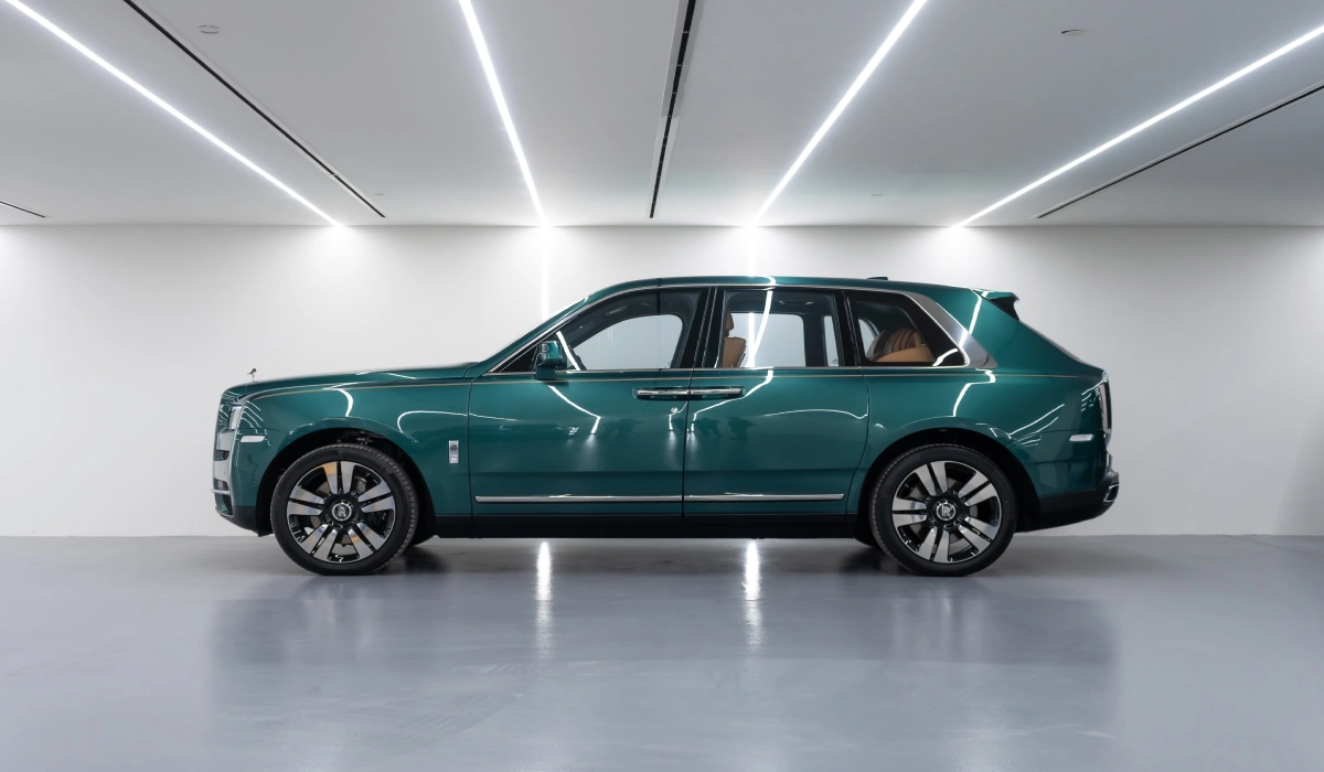 Rent Rolls-Royce Cullinan BEIGE 2022 in Dubai , UAE 