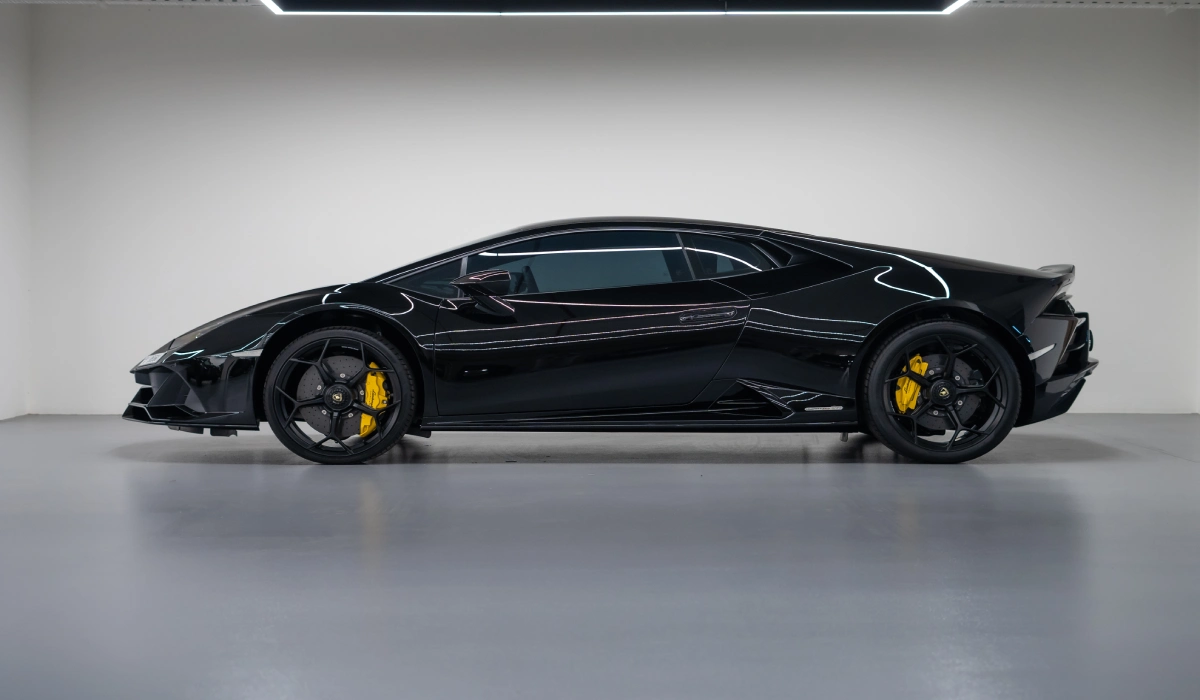 Rent Lamborghini Huracan BLACK 2022 in Dubai , UAE 