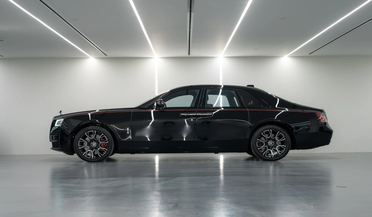 Rent Rolls-Royce Ghost BLACK 2022 in Dubai , UAE 