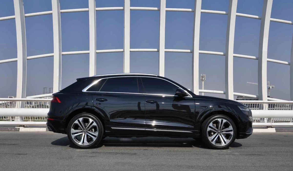 Rent Audi Q8 BLACK 2022 in Dubai , UAE 