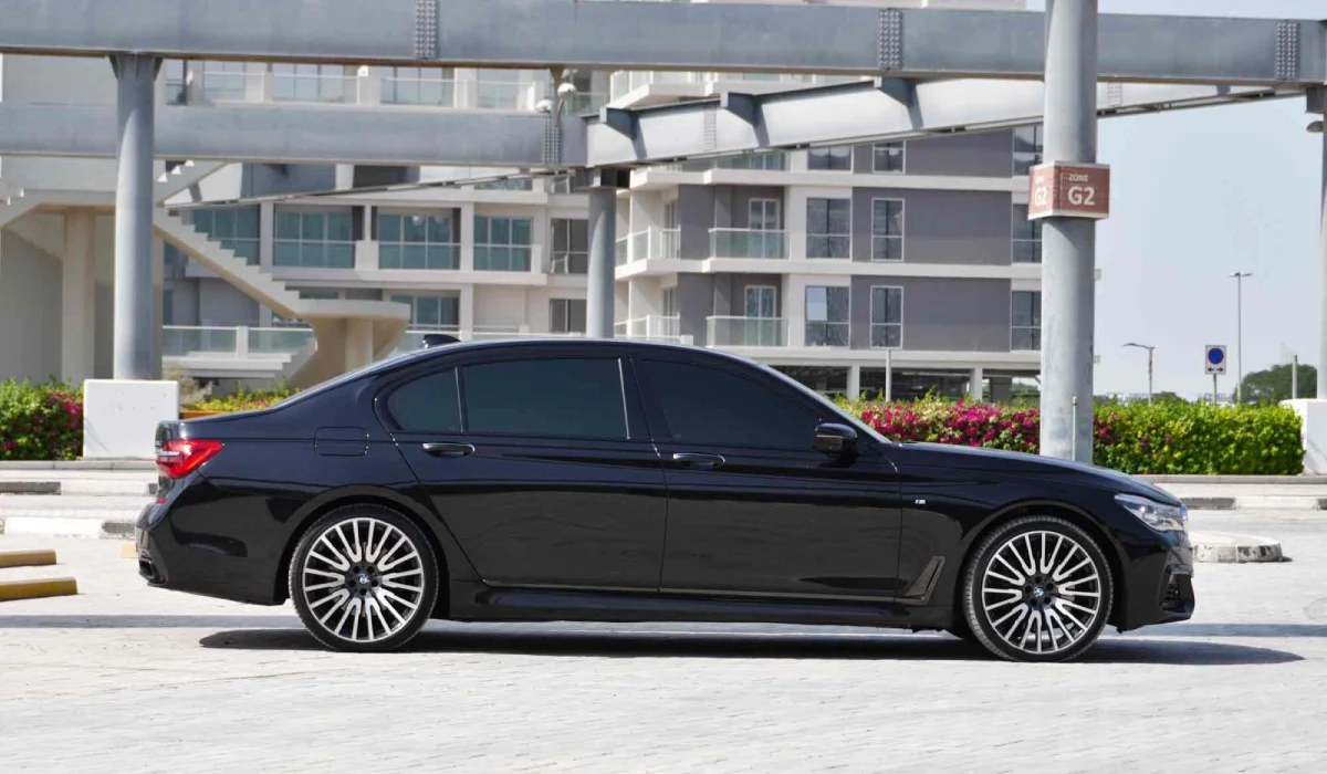 Rent Bmw Series 7 BLACK 2022 in Dubai , UAE 