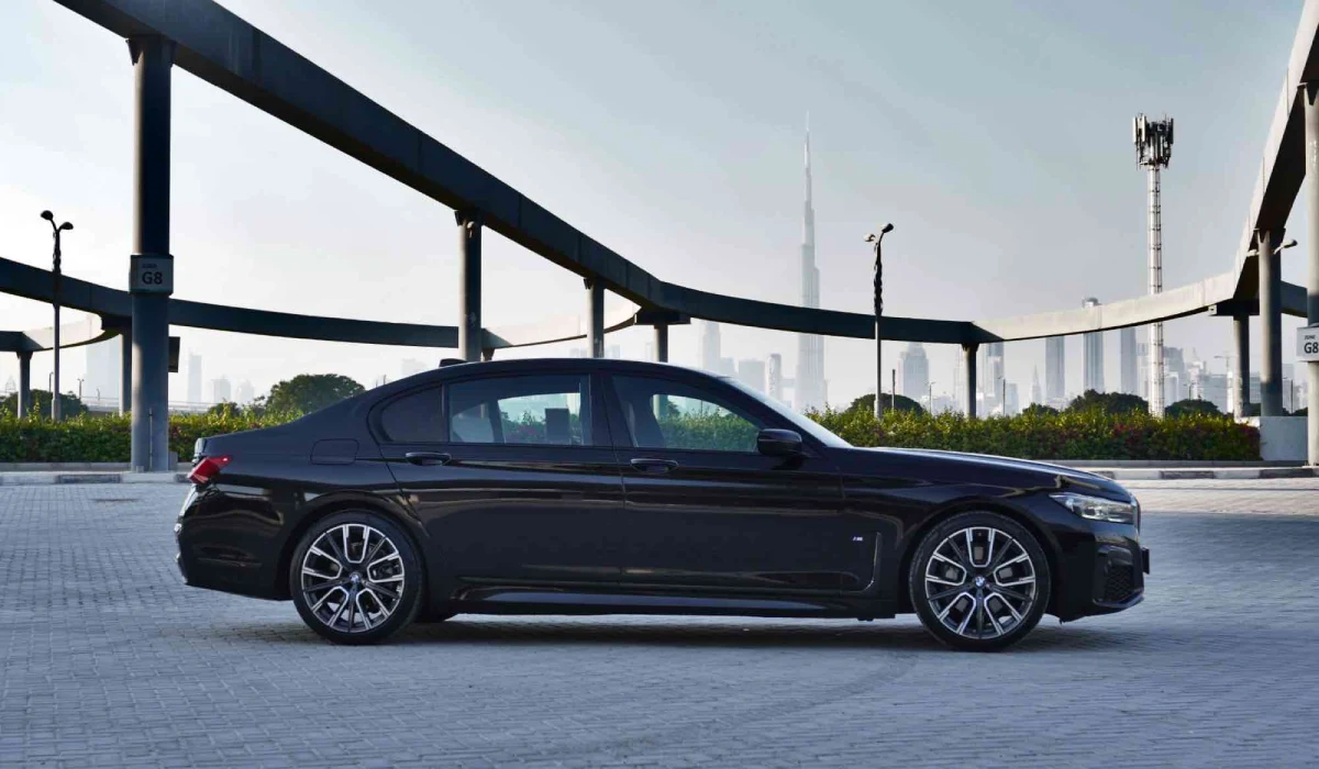 Rent Bmw Series 7 BLACK 2022 in Dubai , UAE 
