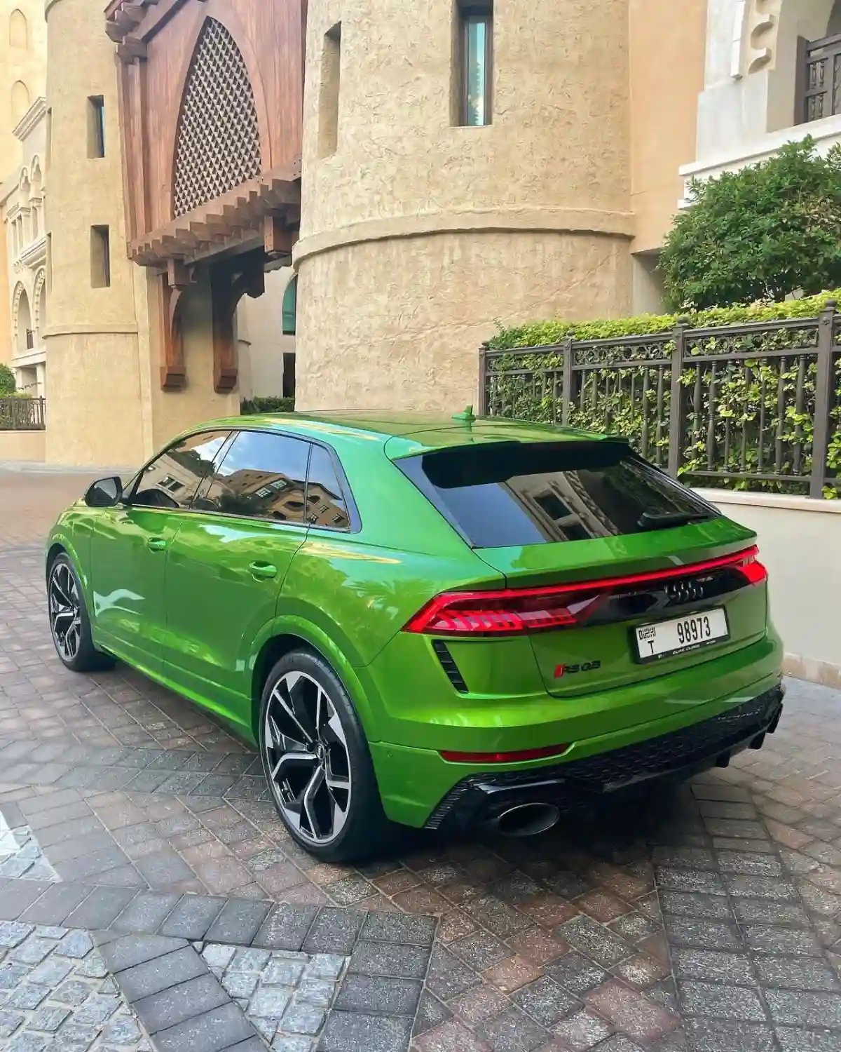 Rent Audi Rsq8 GREEN 2022 in Dubai , UAE 