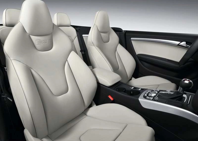 Rent Audi Xt4 RED 2022 in Dubai , UAE 