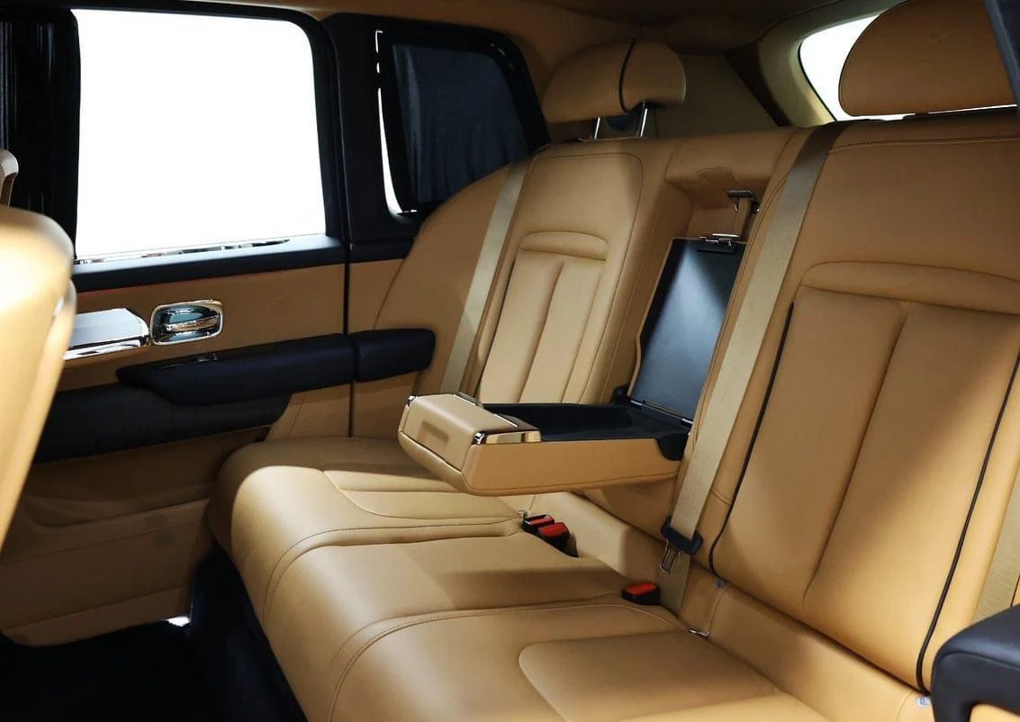 Rent Rolls-Royce Cullinan WHITE 2023 in Dubai , UAE 