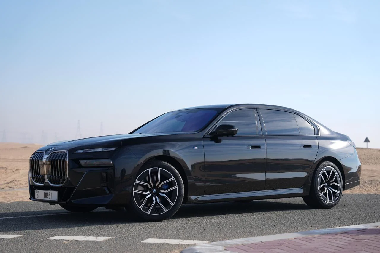 Rent Bmw Series 7 BLACK 2023 in Dubai , UAE 