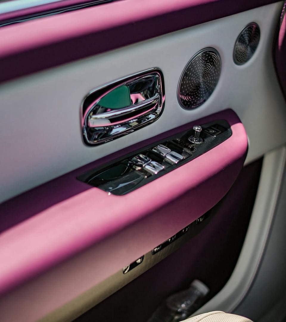 Rent Rolls-Royce Cullinan GREY 2024 in Dubai , UAE 