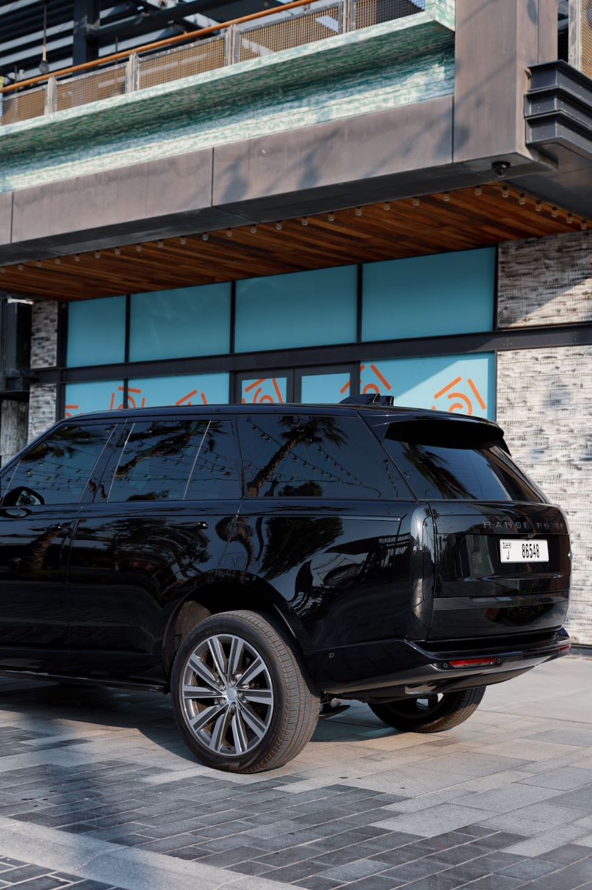Rent Range-Rover Vogue BLACK 2023 in Dubai , UAE 