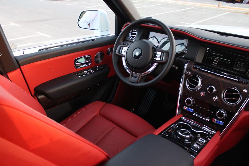 Rent Rolls-Royce Cullinan WHITE 2021 in Dubai , UAE 