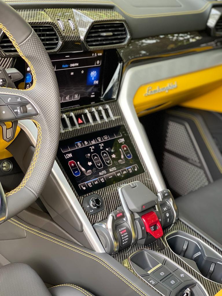 Rent Lamborghini Urus YELLOW 2022 in Dubai , UAE 