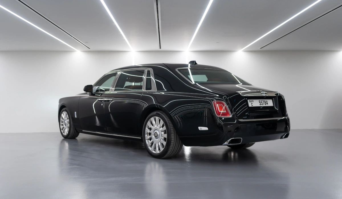 Rent Rolls-Royce Phantom BLACK 2022 in Dubai , UAE 