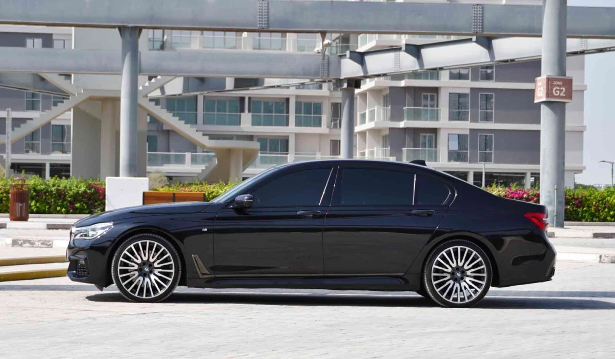 Rent Bmw Series 7 BLACK 2022 in Dubai , UAE 