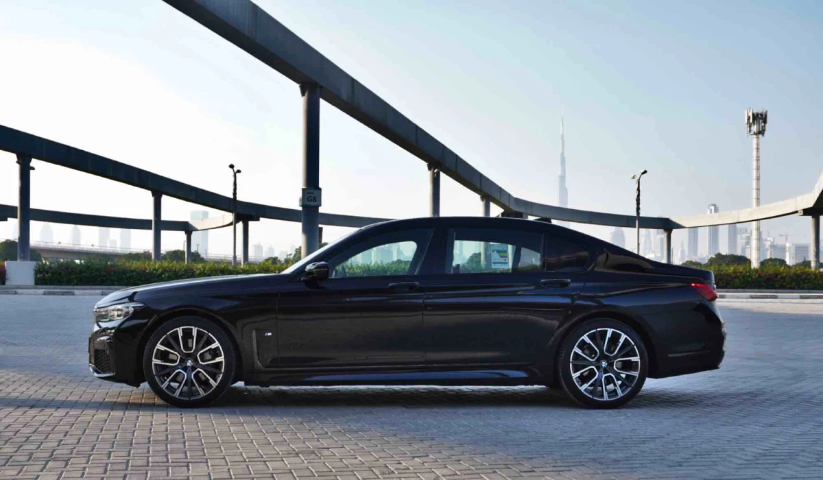 Rent Bmw Series 7 BLACK 2022 in Dubai , UAE 