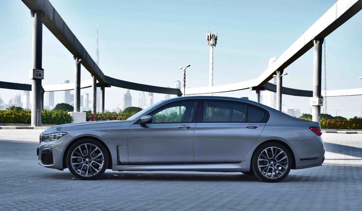 Rent Bmw Series 7  2022 in Dubai , UAE 