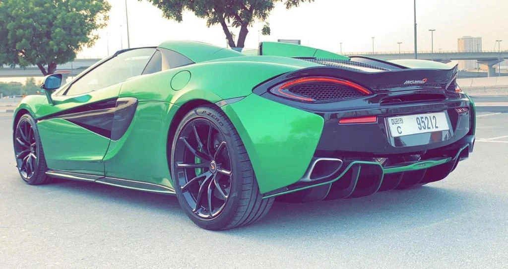 Rent McLaren Gt GREEN 2022 in Dubai , UAE 