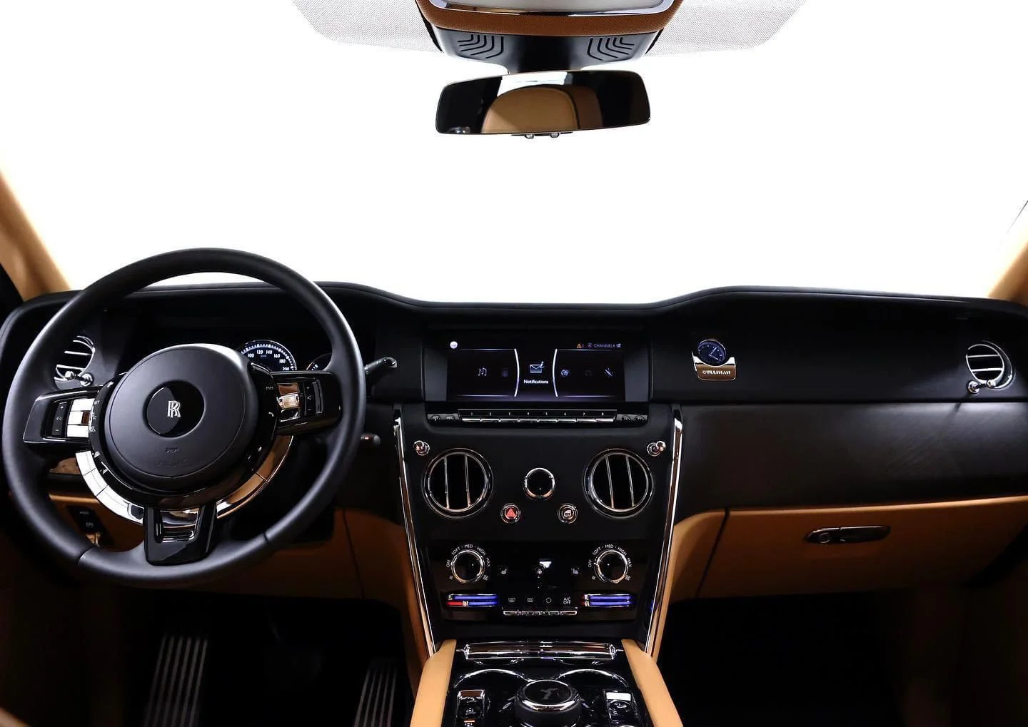 Rent Rolls-Royce Cullinan WHITE 2023 in Dubai , UAE 
