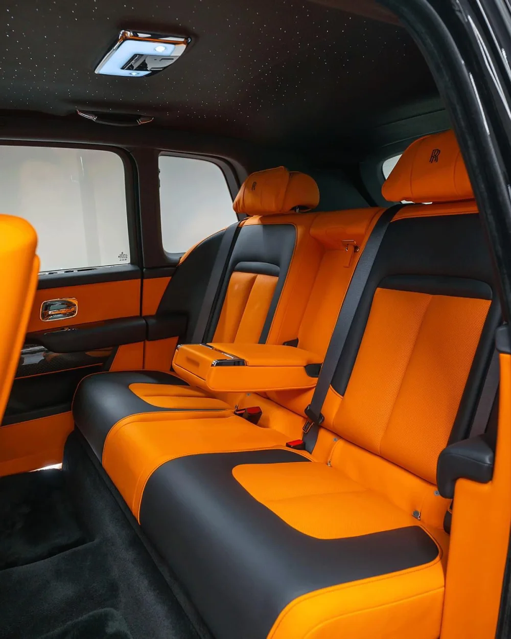 Rent Rolls-Royce Cullinan BLACK 2023 in Dubai , UAE 
