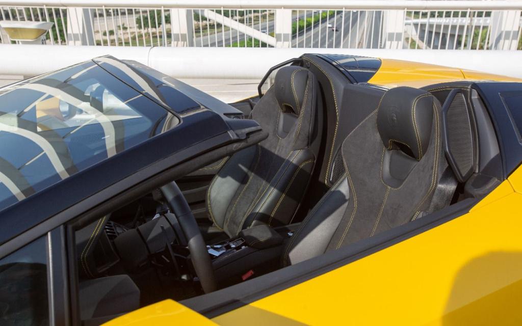 Rent Lamborghini Evo YELLOW 2022 in Dubai , UAE 