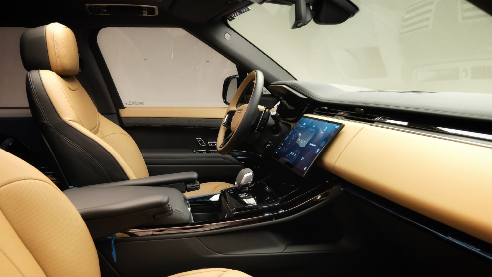 Rent Range-Rover Sport BLACK 2024 in Dubai , UAE 