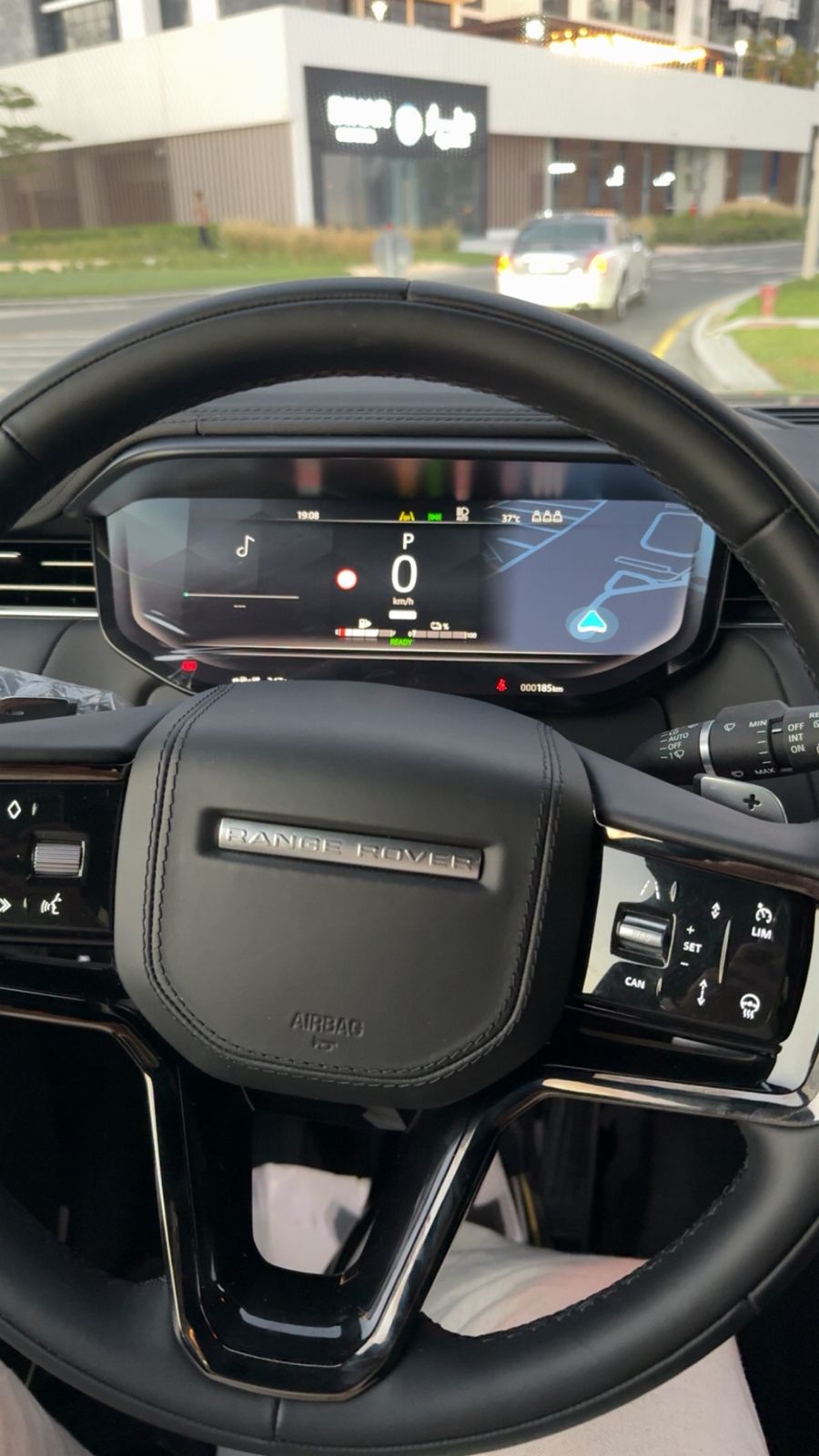 Rent Sport GREEN 2025 with chauffeur in Dubai , UAE 