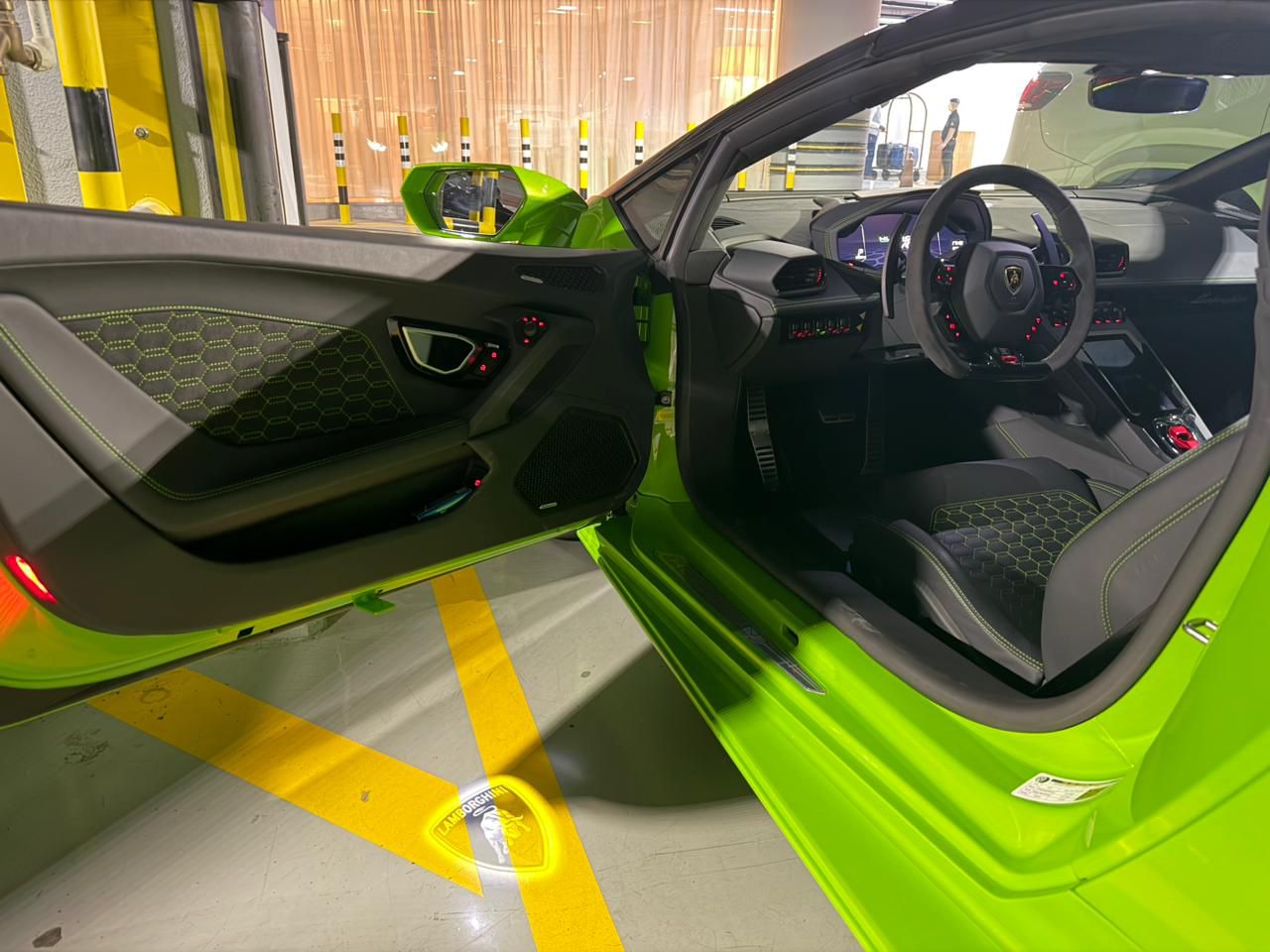 Rent Lamborghini Huracan GREEN 2024 in Dubai , UAE 