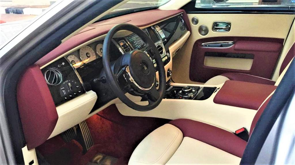 Rent Rolls-Royce Dawn GREY 2022 in Dubai , UAE 
