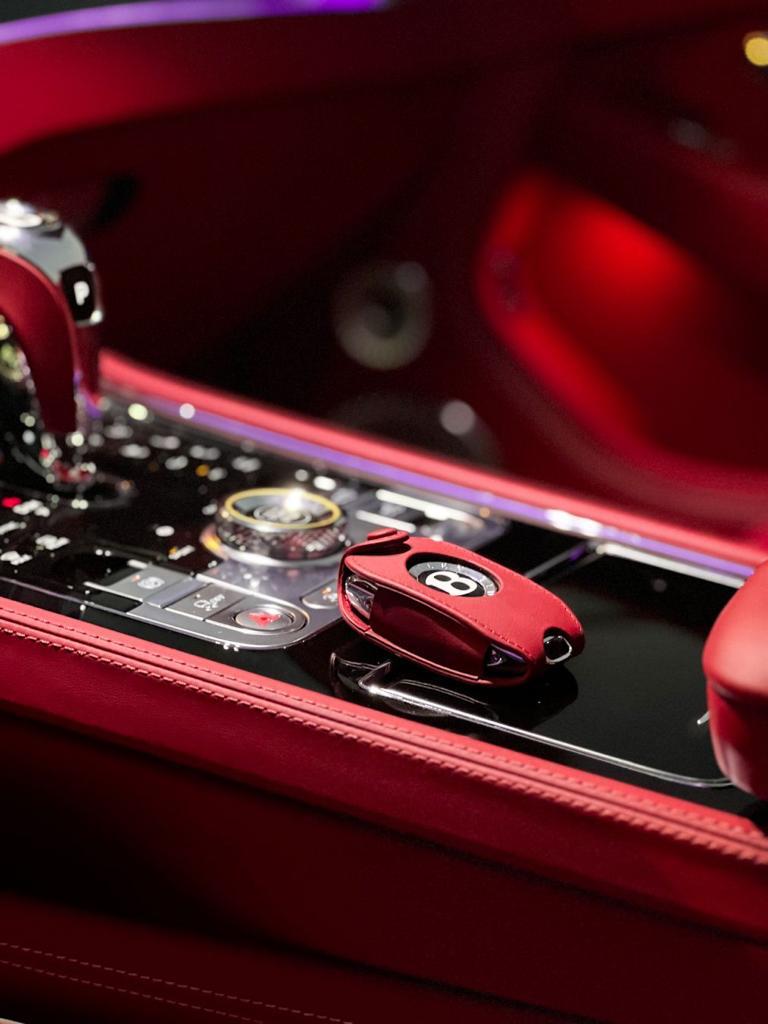 Rent Bentley Flying spur WHITE 2022 in Dubai , UAE 
