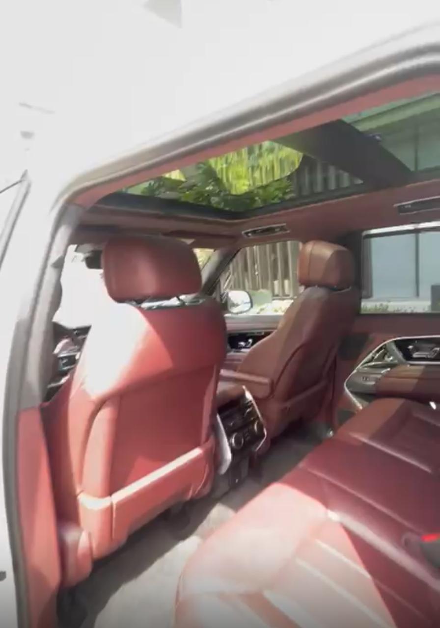 Rent Range-Rover Vogue WHITE 2024 in Dubai , UAE 