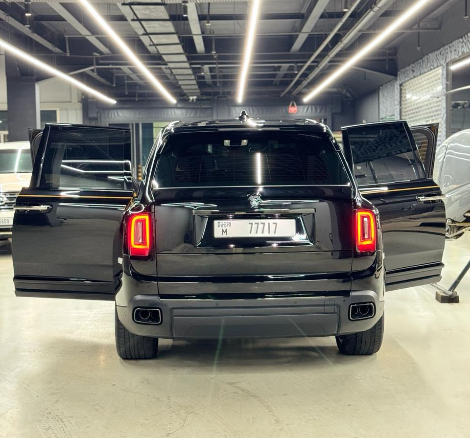 Rent Rolls-Royce Cullinan BLACK 2024 in Dubai , UAE 