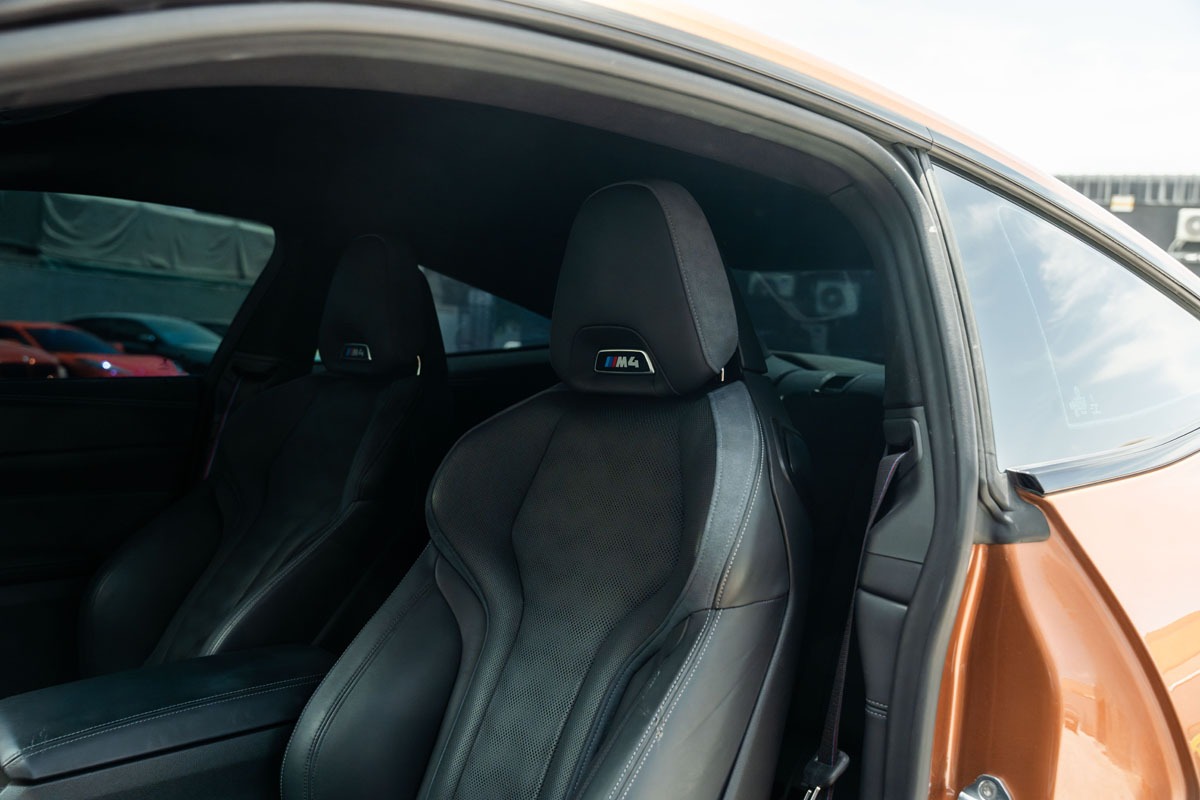 Rent Bmw Series m GOLDEN 2022 in Dubai , UAE 