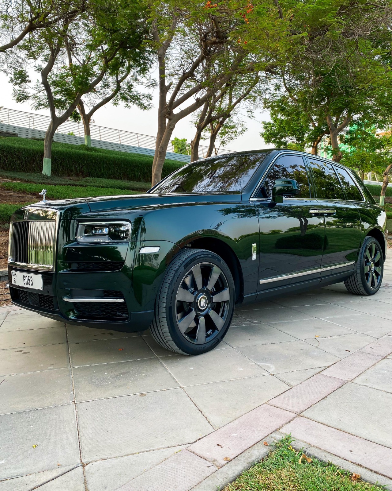 Rent Rolls-Royce Cullinan GREEN 2024 in Dubai , UAE 