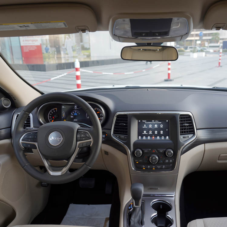 Rent Jeep Grand cherokee WHITE 2021 in Dubai , UAE 