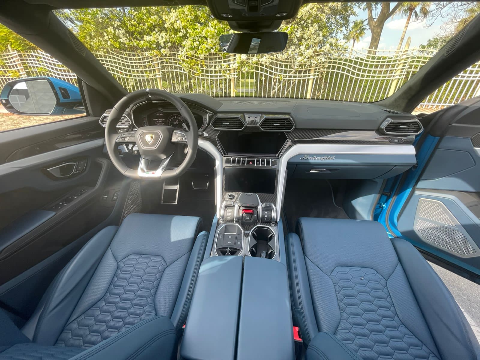 Rent Lamborghini Urus BLUE 2022 in Dubai , UAE 