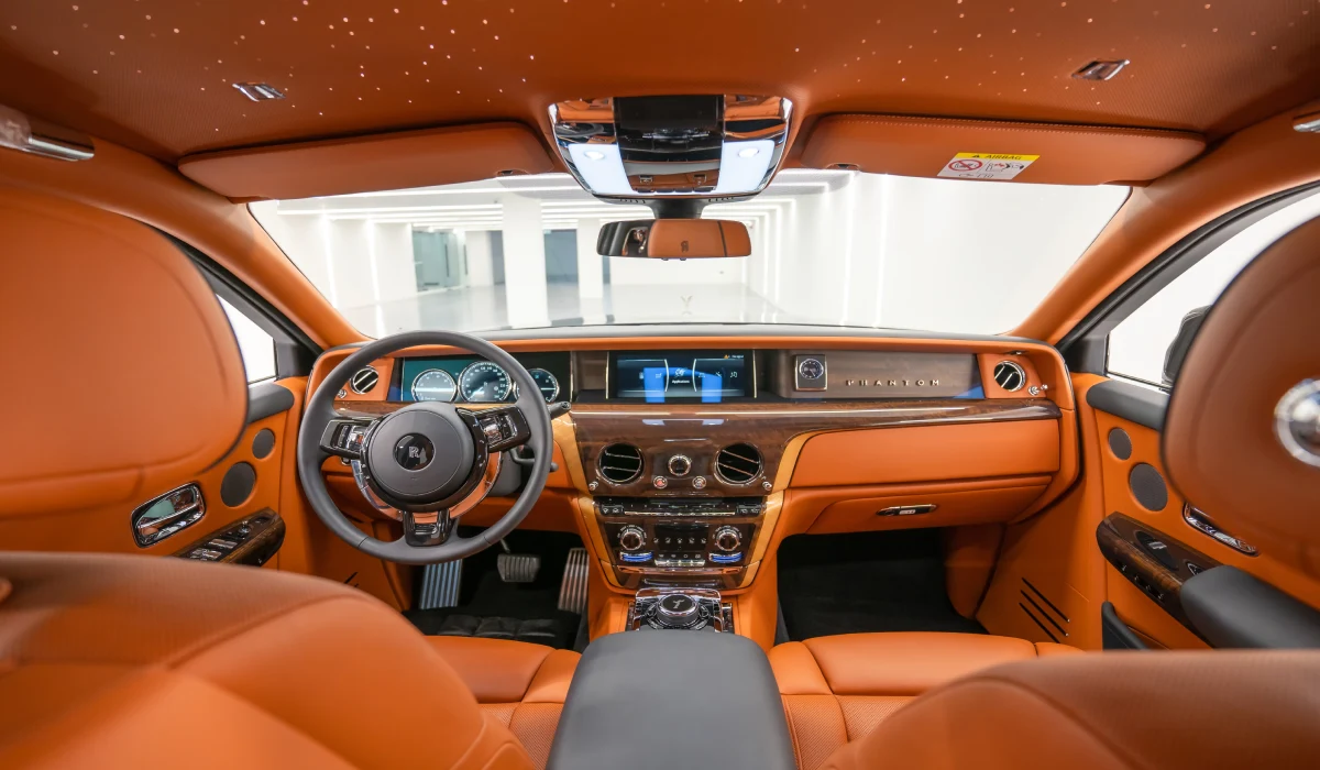Rent Rolls-Royce Phantom BLACK 2022 in Dubai , UAE 