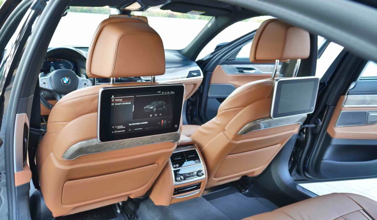 Rent Bmw Series 7 BLACK 2022 in Dubai , UAE 