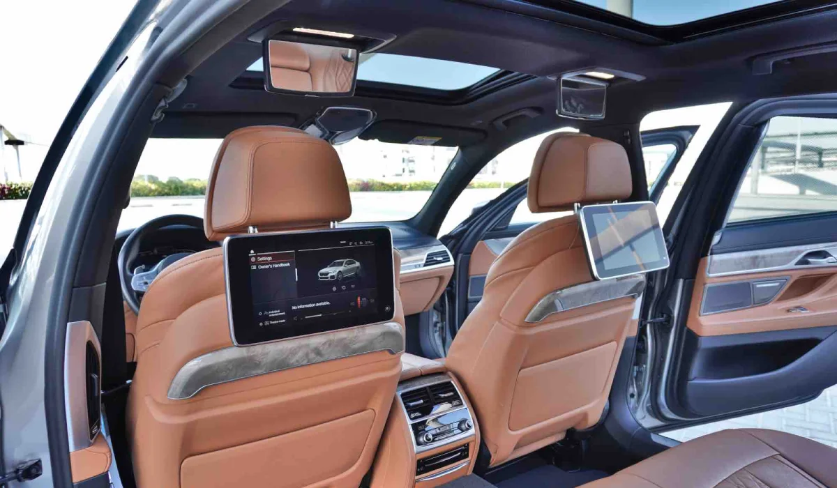 Rent Bmw Series 7  2022 in Dubai , UAE 