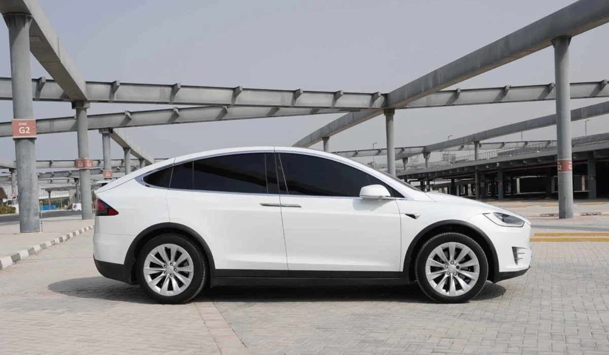 Rent Tesla Model x WHITE 2022 in Dubai , UAE 